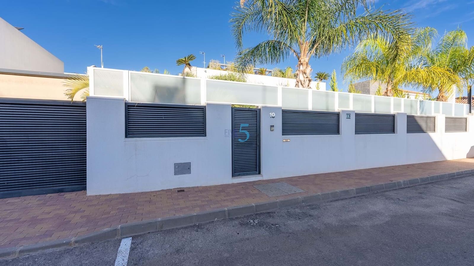 3 bedroom Villa for sale in San Pedro del Pinatar with pool - € 525,000 (Ref: 8661902)