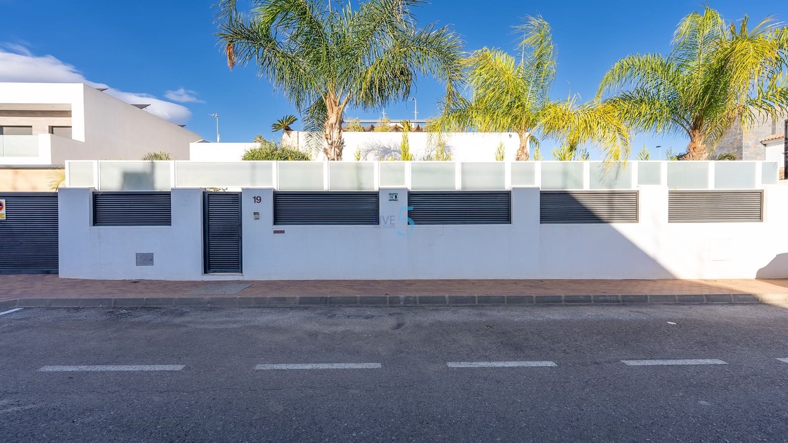 3 bedroom Villa for sale in San Pedro del Pinatar with pool - € 525,000 (Ref: 8661902)