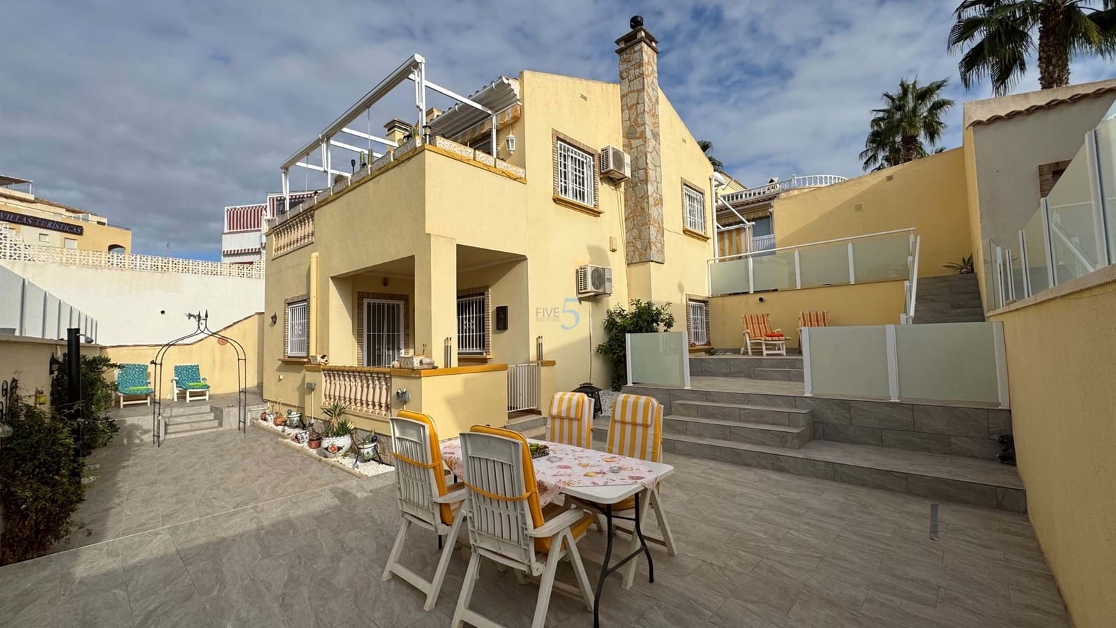 3 chambre Villa/Maison à vendre à Playa Flamenca avec piscine - 372 000 € (Ref: 8666704)