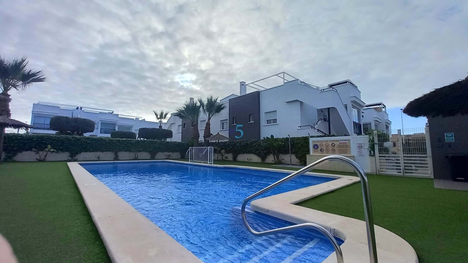 3 quarto Apartamento para venda em Torrevieja com piscina garagem - 224 000 € (Ref: 8667832)