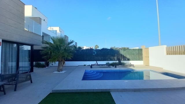 3 soverom Villa til salgs i El Raso, Guardamar del Segura med svømmebasseng garasje - € 450 000 (Ref: 8674864)