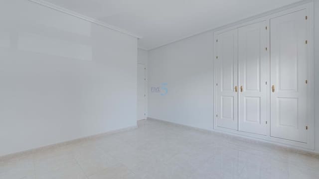 2 bedroom Apartment for sale in Campoamor, Orihuela with pool - € 238,000 (Ref: 8678613)