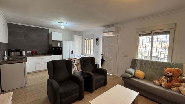 2 quarto Bungalow para venda em Torrevieja com garagem - 135 000 € (Ref: 8679225)