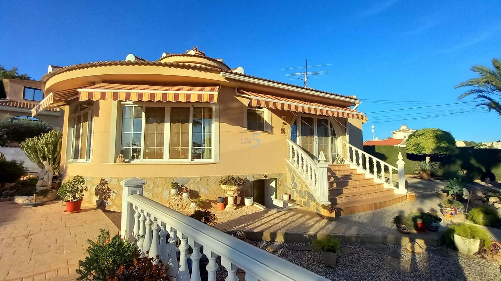 4 chambre Villa/Maison à vendre à Ciudad Quesada avec piscine garage - 499 000 € (Ref: 8681731)