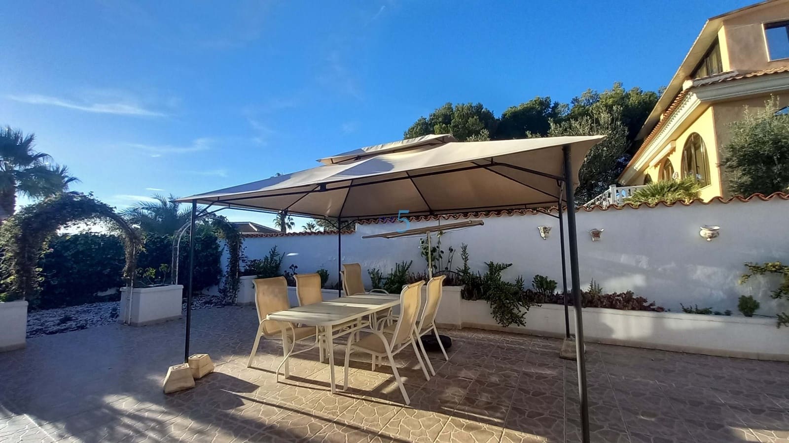 4 chambre Villa/Maison à vendre à Ciudad Quesada avec piscine garage - 499 000 € (Ref: 8681731)