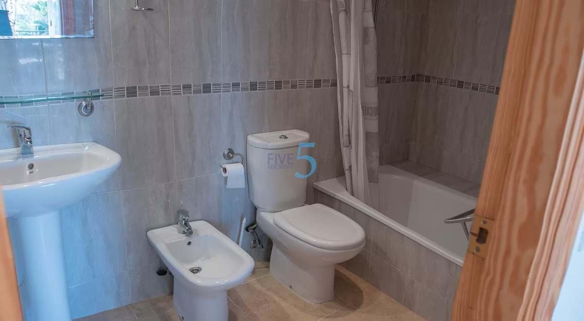 2 soverom Leilighet til salgs i Formentera del Segura med svømmebasseng garasje - € 125 000 (Ref: 8681732)