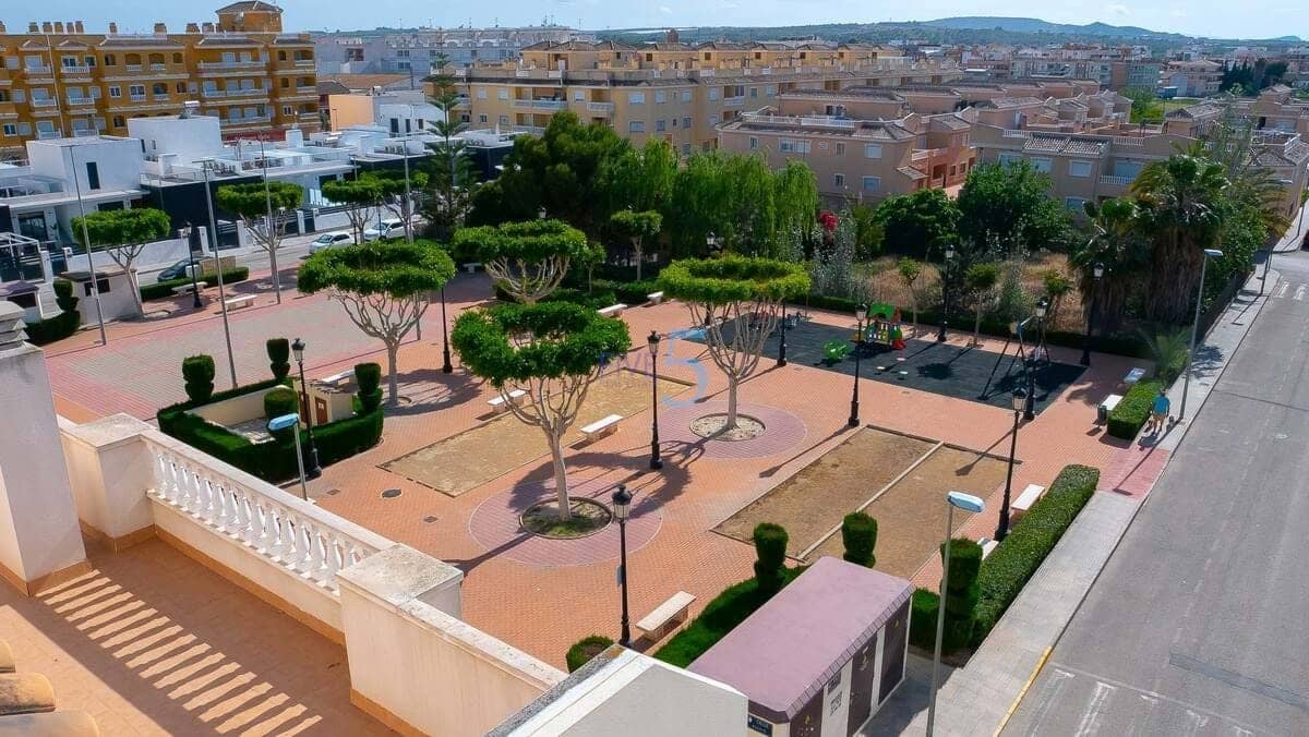 2 soverom Leilighet til salgs i Formentera del Segura med svømmebasseng garasje - € 125 000 (Ref: 8681732)