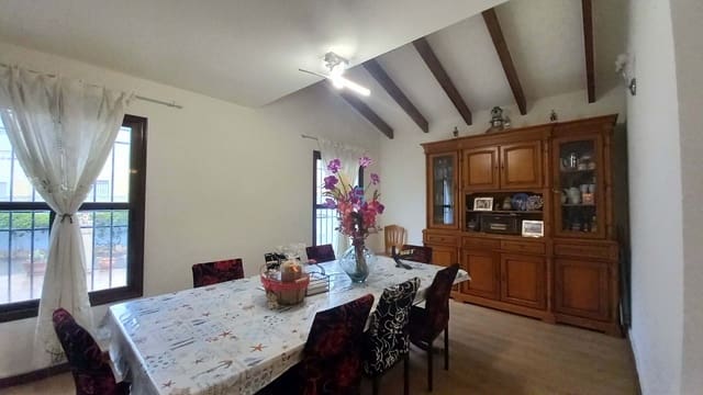 4 chambre Villa/Maison à vendre à Villamartin, Orihuela avec piscine garage - 640 000 € (Ref: 8690039)