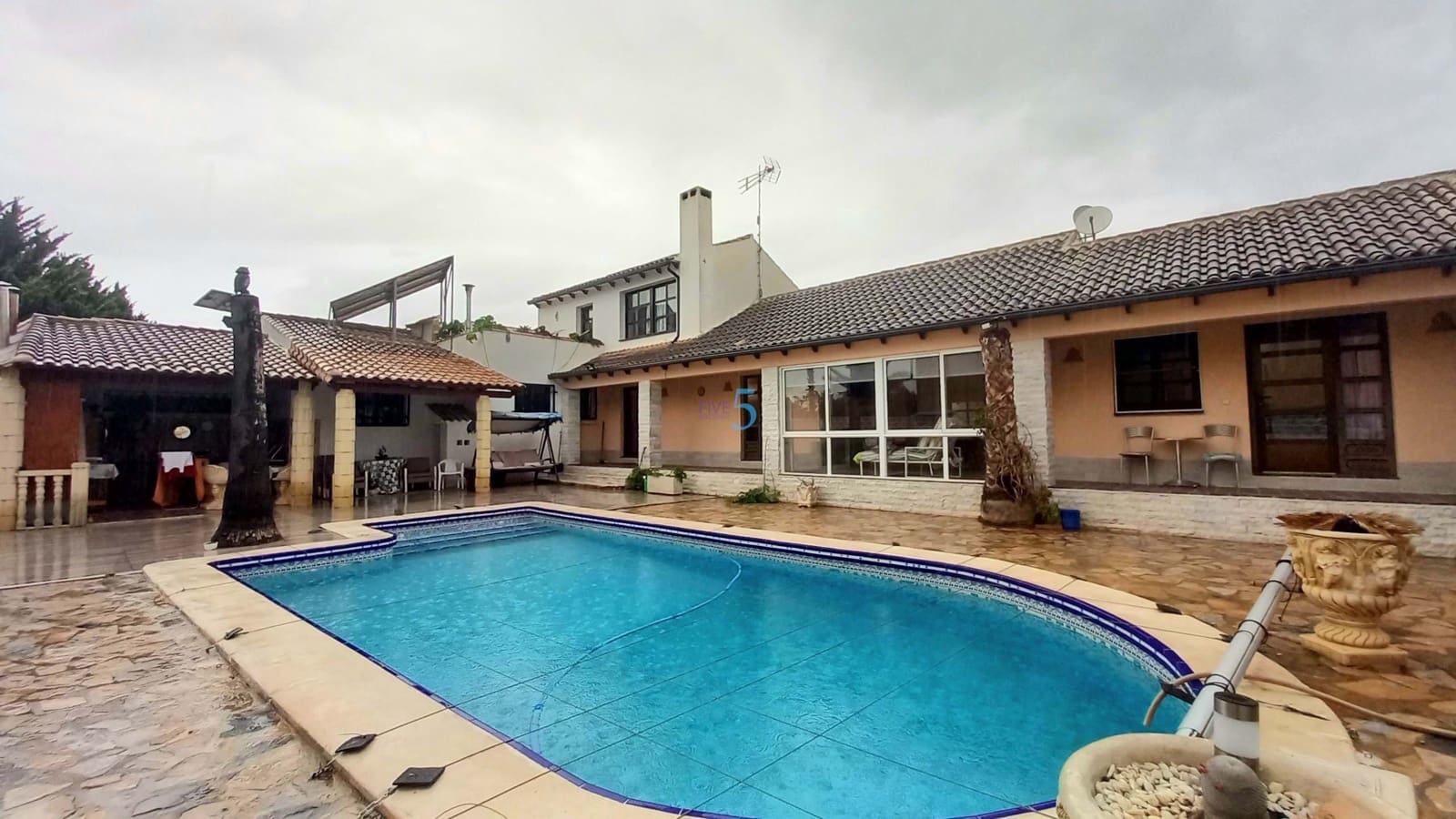 4 chambre Villa/Maison à vendre à Villamartin avec piscine garage - 640 000 € (Ref: 8690039)