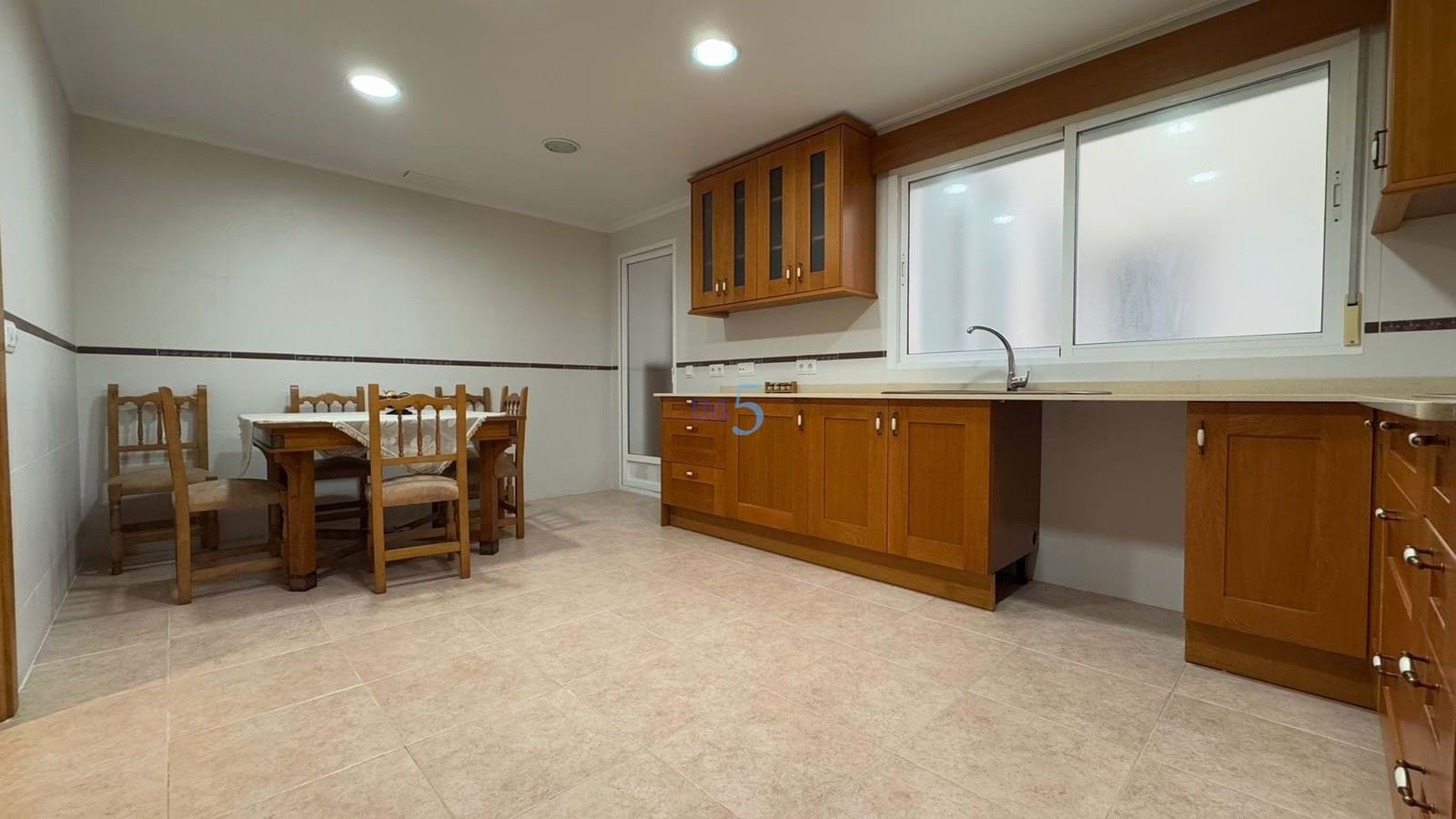 5 chambre Appartement à vendre à Torrevieja avec garage - 275 000 € (Ref: 8690417)