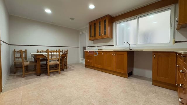 5 soveværelse Lejlighed til salg i Torrevieja med garage - € 275.000 (Ref: 8690417)