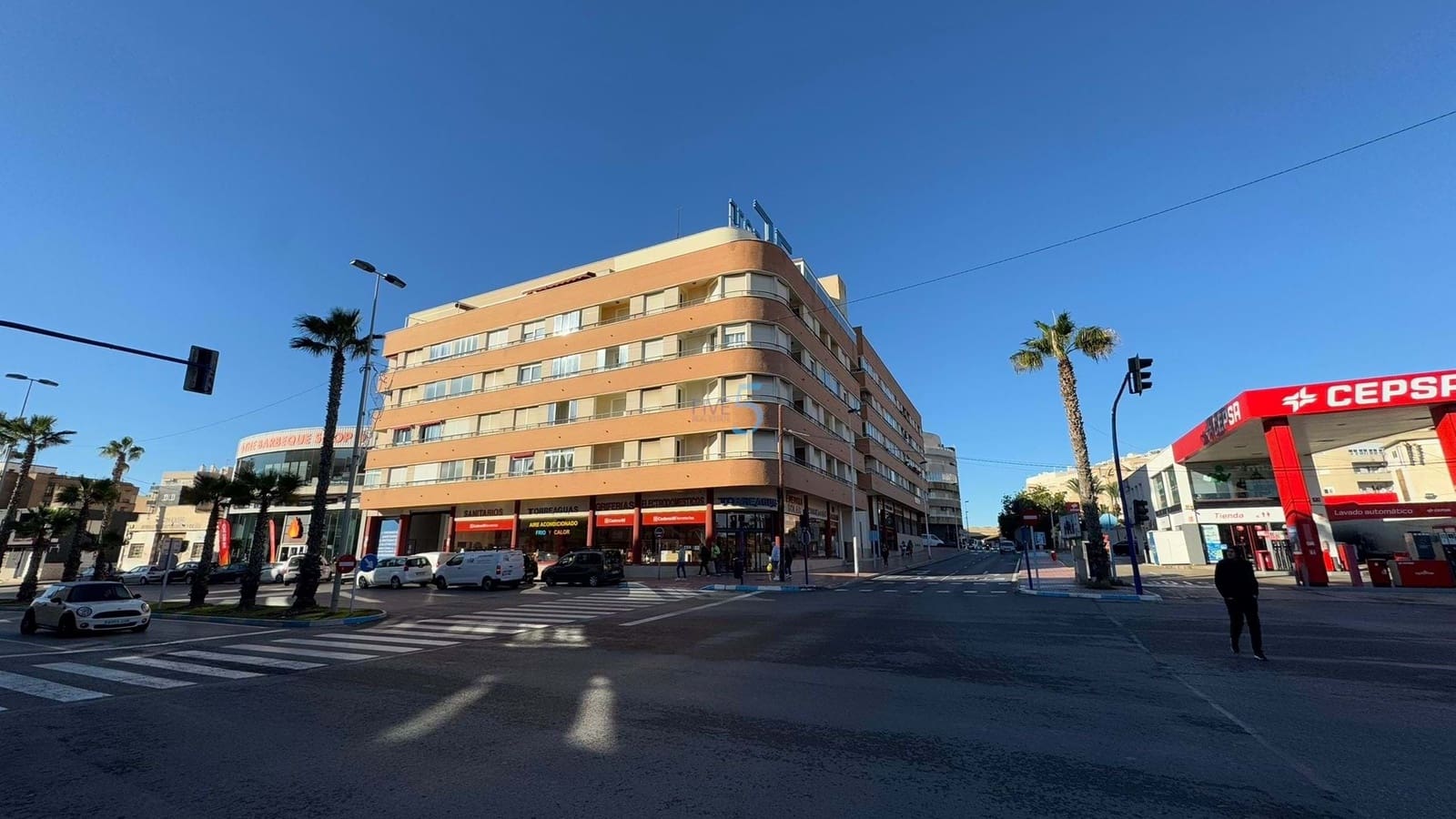 5 chambre Appartement à vendre à Torrevieja avec garage - 275 000 € (Ref: 8690417)