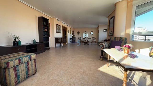 5 soveværelse Lejlighed til salg i Torrevieja med garage - € 275.000 (Ref: 8690417)