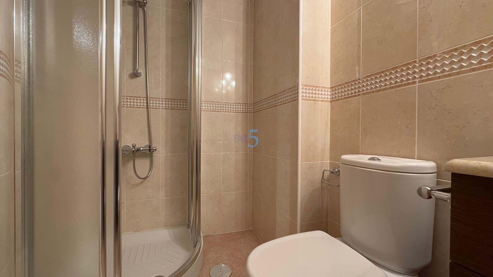 5 chambre Appartement à vendre à Torrevieja avec garage - 275 000 € (Ref: 8690417)