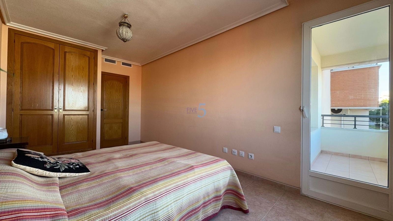 5 chambre Appartement à vendre à Torrevieja avec garage - 275 000 € (Ref: 8690417)