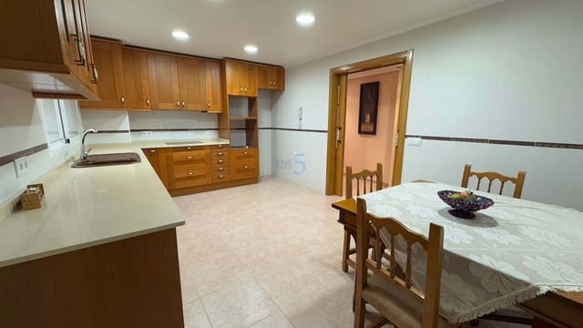 5 soveværelse Lejlighed til salg i Torrevieja med garage - € 275.000 (Ref: 8690417)