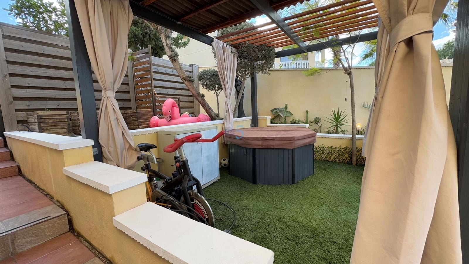 6 chambre Villa/Maison à vendre à San Miguel de Salinas avec piscine - 447 500 € (Ref: 8697236)