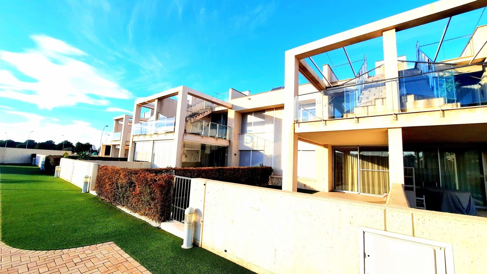 2 soveværelse Lejlighed til salg i Los Urrutias med swimmingpool garage - € 159.999 (Ref: 8716843)