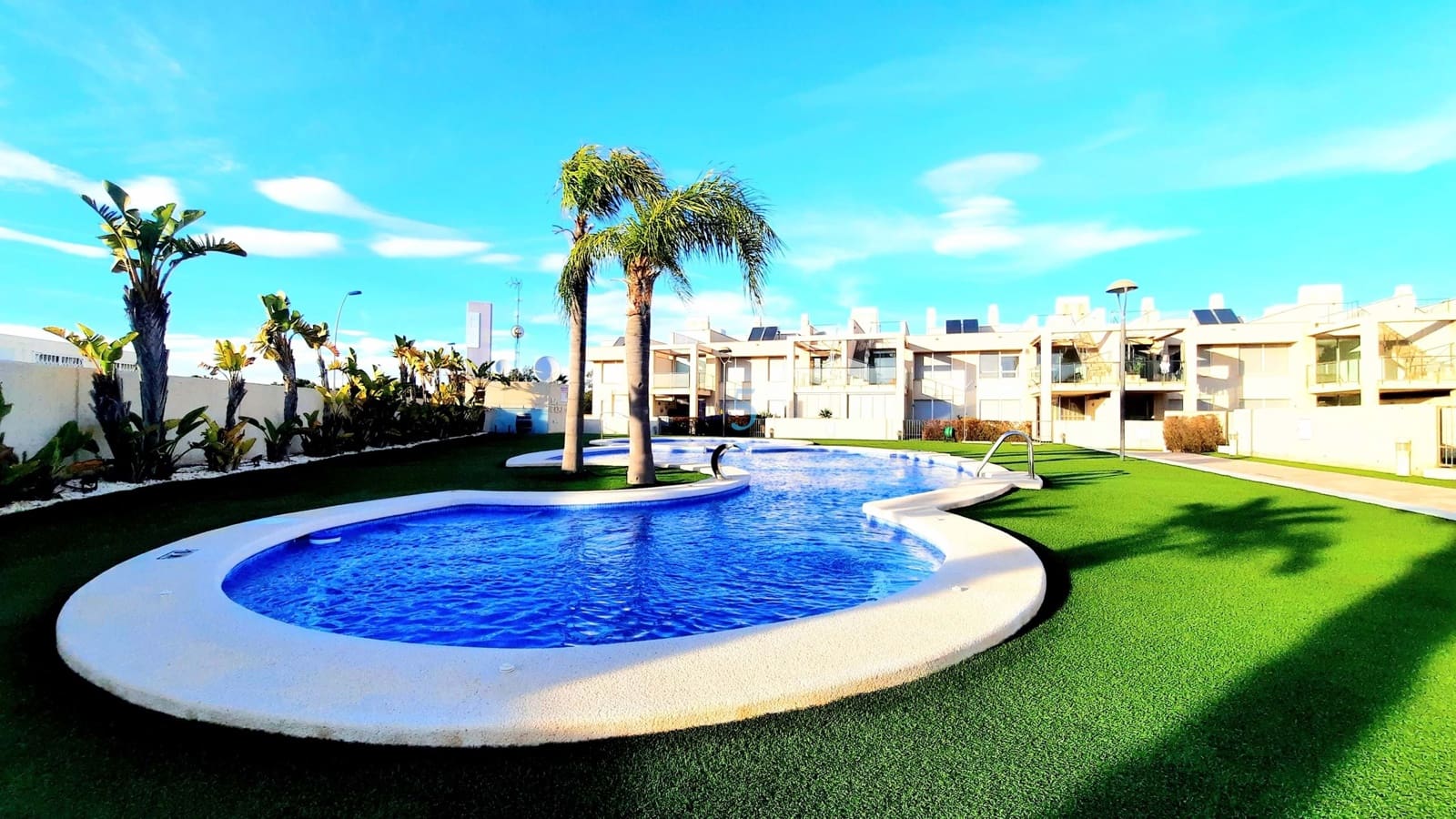 2 soveværelse Lejlighed til salg i Los Urrutias med swimmingpool garage - € 159.999 (Ref: 8716843)