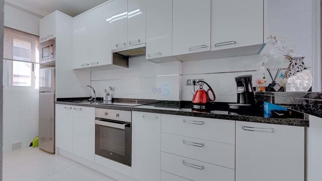 2 makuuhuone Huoneisto myytävänä paikassa Punta Prima, Orihuela mukana uima-altaan 
autotalli - 164 900 € (Ref: 8727186)