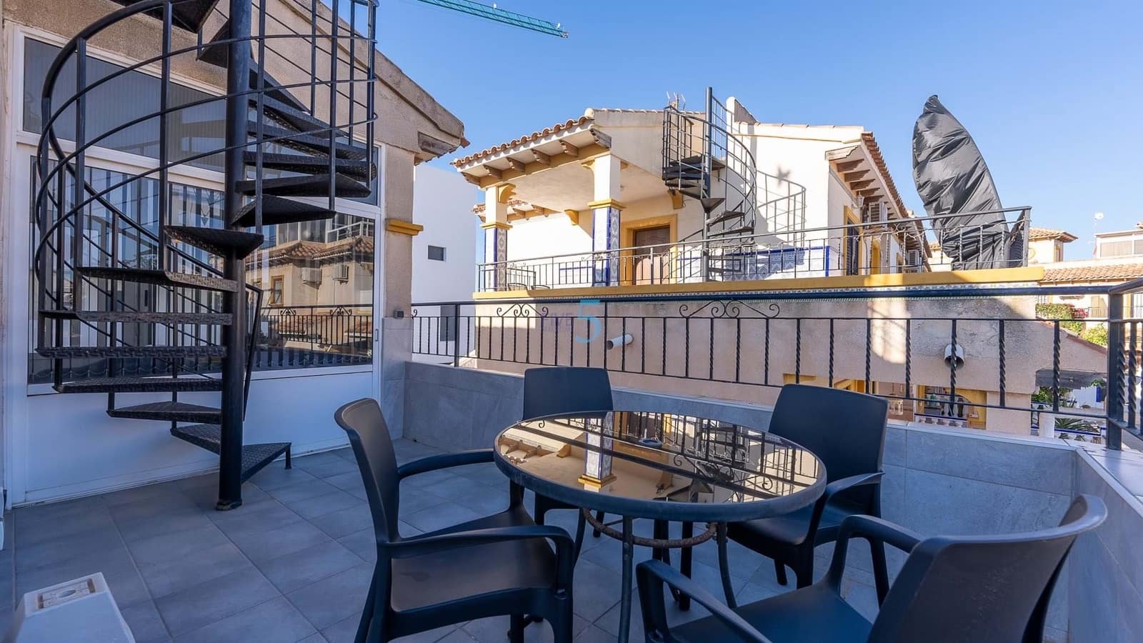 Apartamento de 2 habitaciones en Orihuela Costa en venta con piscina garaje - 164.900 € (Ref: 8727186)