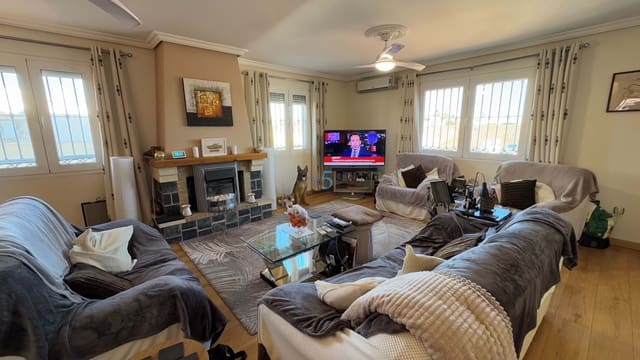 6 soveværelse Villa til salg i Torrevieja med swimmingpool - € 597.500 (Ref: 8730869)