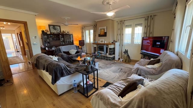 6 soveværelse Villa til salg i Torrevieja med swimmingpool - € 597.500 (Ref: 8730869)