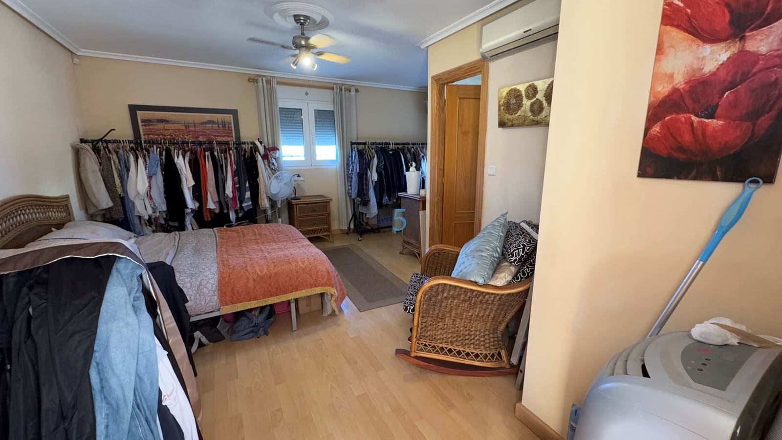 6 soveværelse Villa til salg i Torrevieja med swimmingpool - € 597.500 (Ref: 8730869)