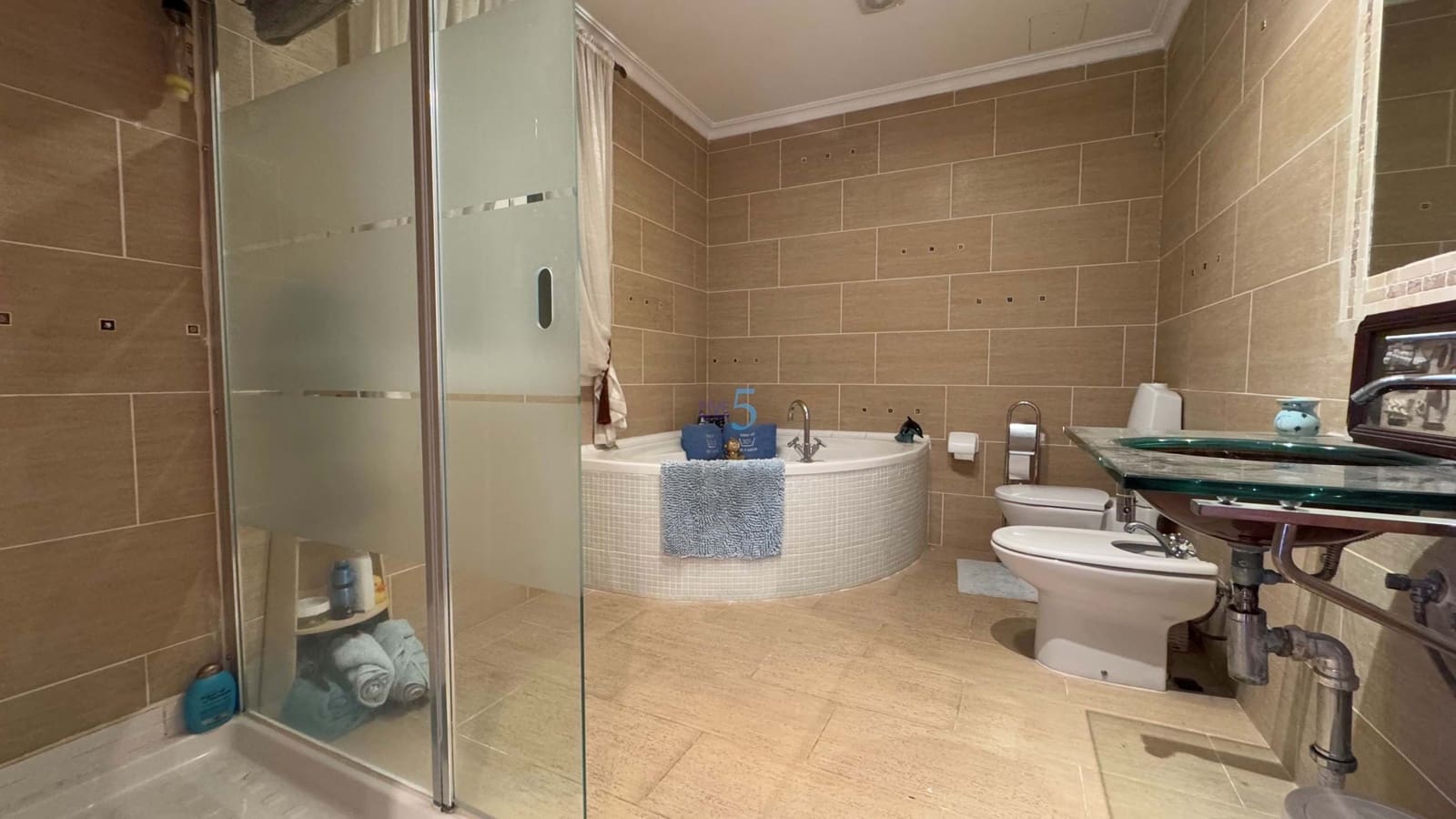 6 soveværelse Villa til salg i Torrevieja med swimmingpool - € 597.500 (Ref: 8730869)