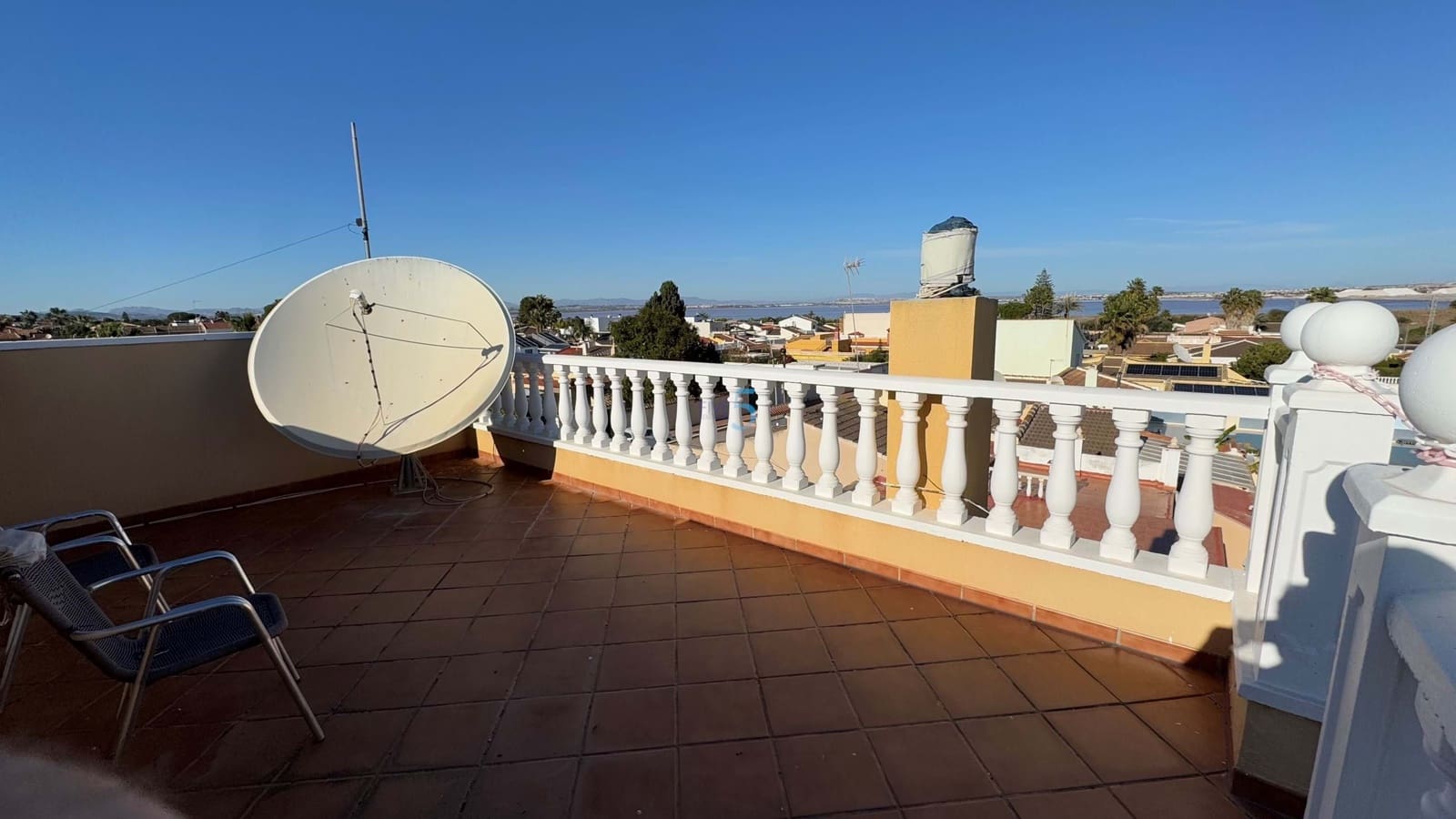 6 soveværelse Villa til salg i Torrevieja med swimmingpool - € 597.500 (Ref: 8730869)