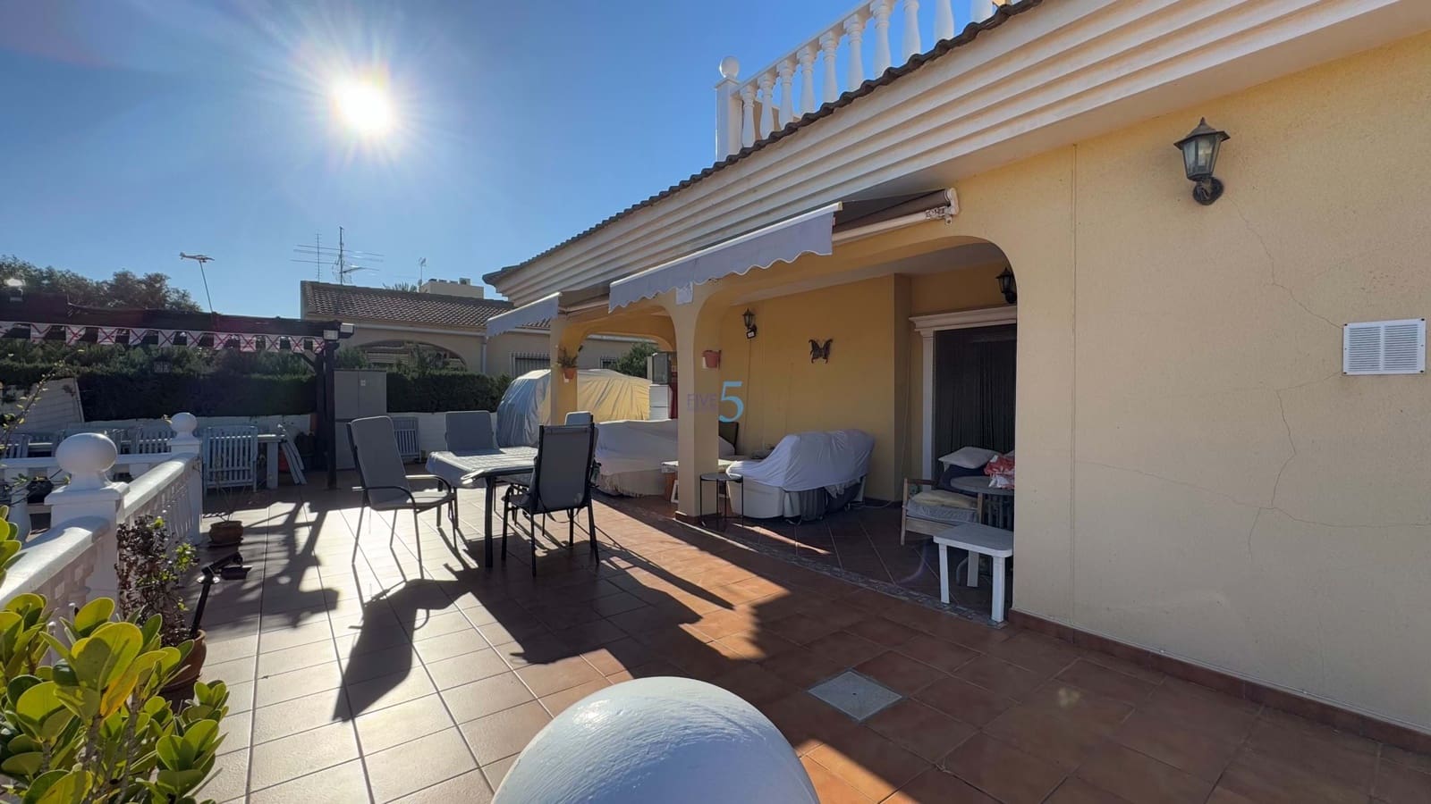 6 soveværelse Villa til salg i Torrevieja med swimmingpool - € 597.500 (Ref: 8730869)