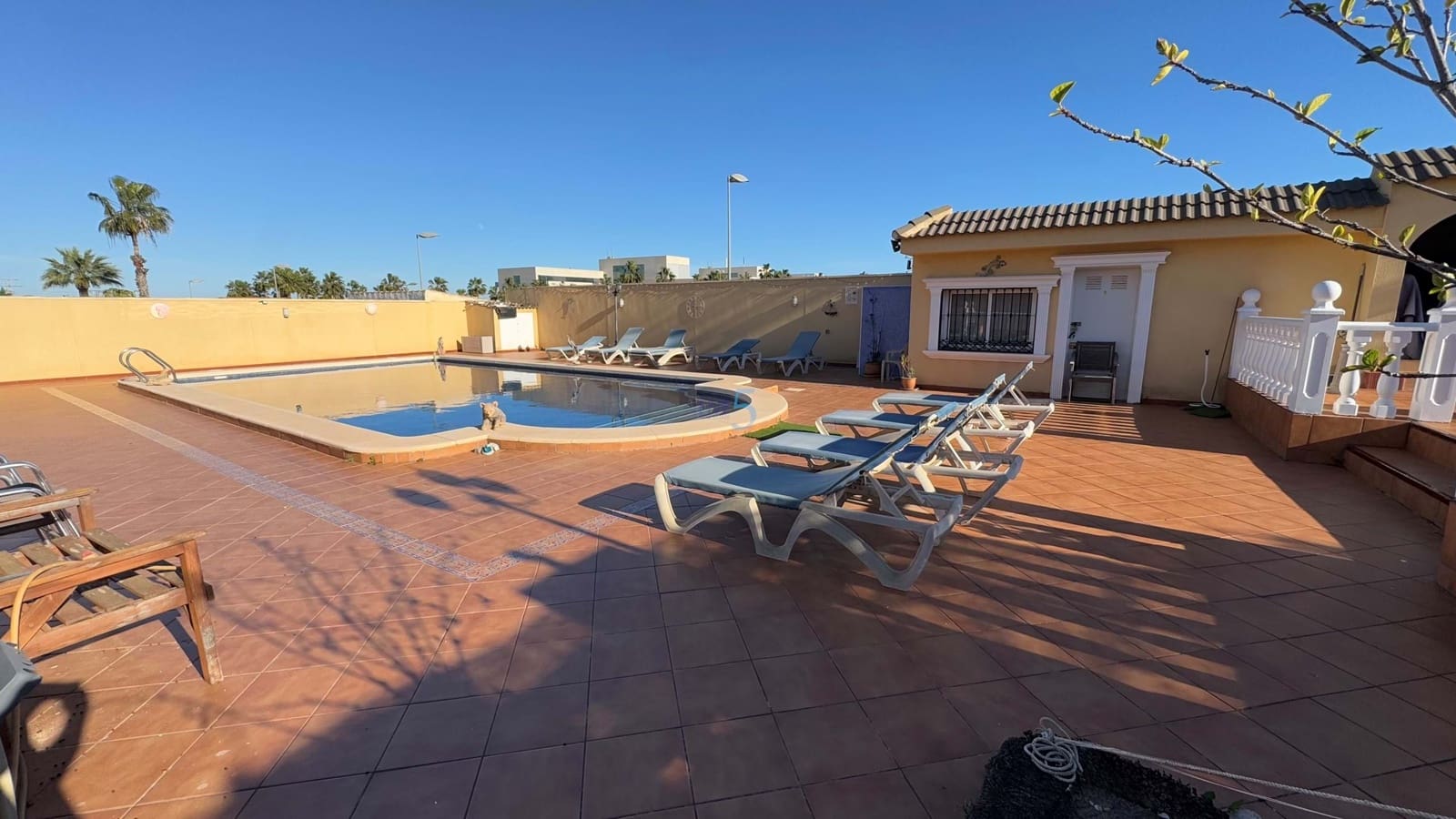 6 soveværelse Villa til salg i Torrevieja med swimmingpool - € 597.500 (Ref: 8730869)