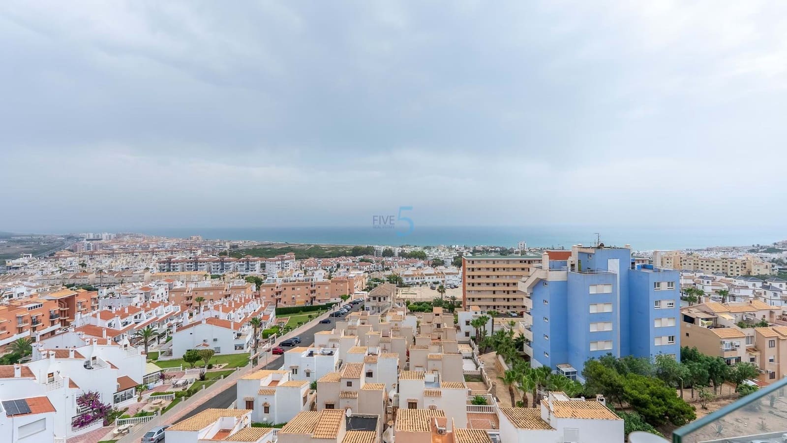 2 soveværelse Lejlighed til salg i Torrevieja med swimmingpool garage - € 225.000 (Ref: 8742651)