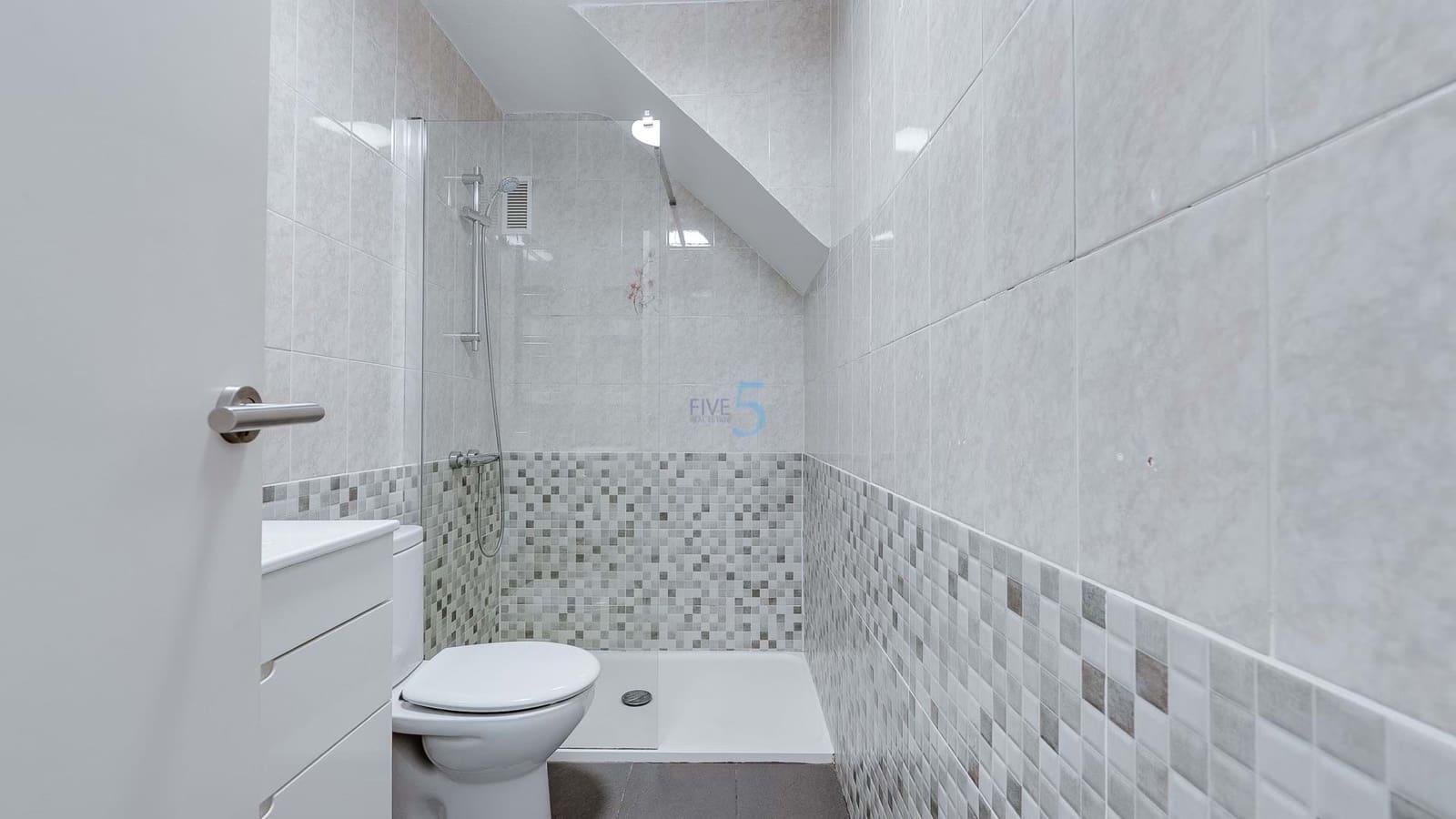 2 soveværelse Lejlighed til salg i Torrevieja med swimmingpool garage - € 225.000 (Ref: 8742651)