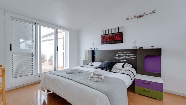 2 soveværelse Lejlighed til salg i Torrevieja med swimmingpool garage - € 225.000 (Ref: 8742651)