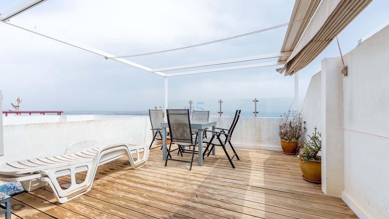 2 soveværelse Lejlighed til salg i Torrevieja med swimmingpool garage - € 225.000 (Ref: 8742651)