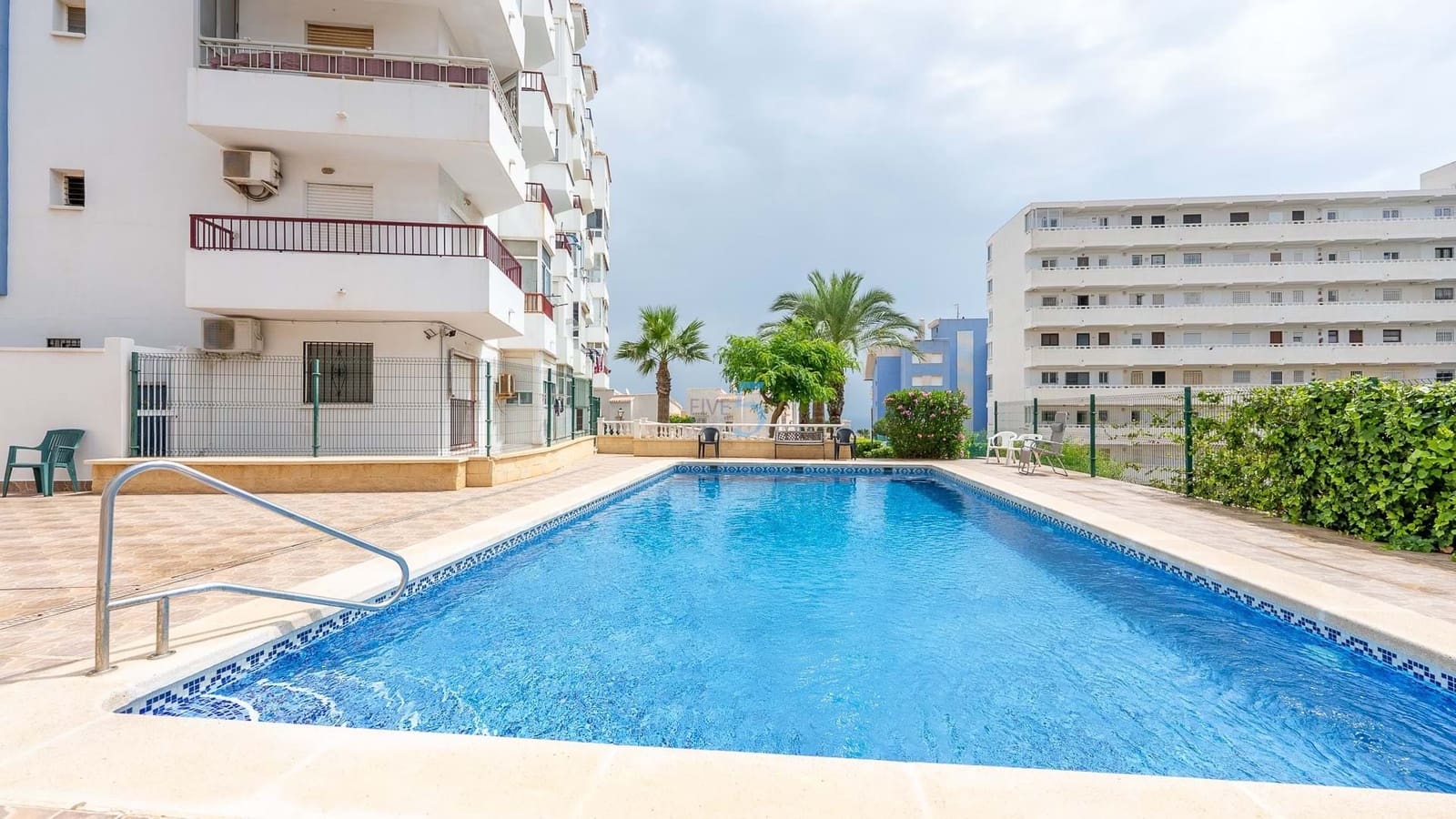 2 soveværelse Lejlighed til salg i Torrevieja med swimmingpool garage - € 225.000 (Ref: 8742651)