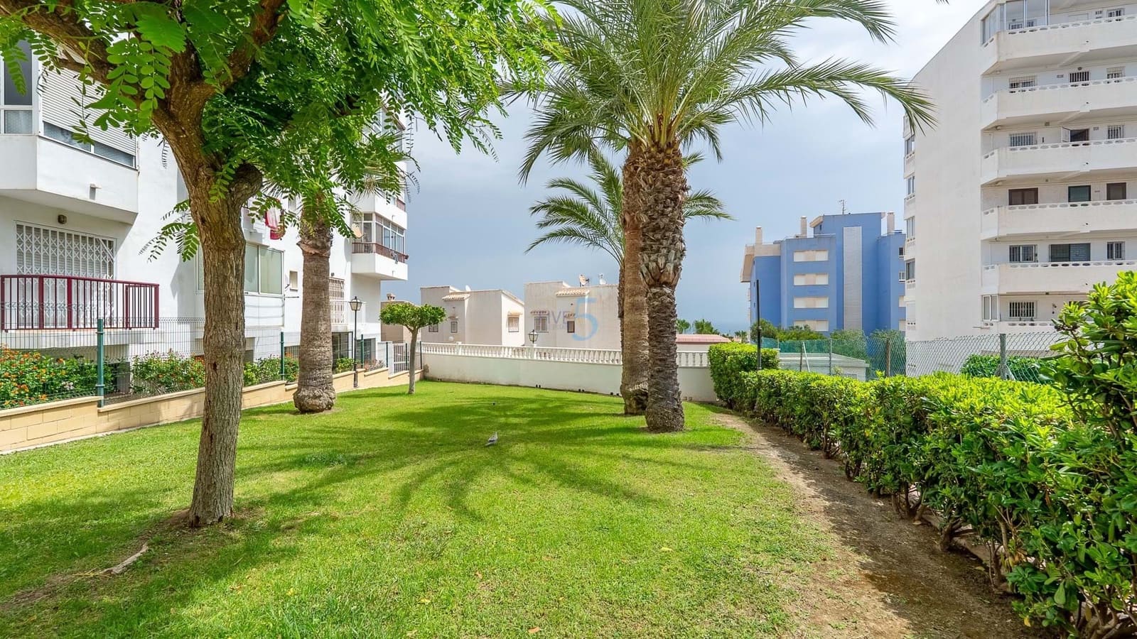 2 soveværelse Lejlighed til salg i Torrevieja med swimmingpool garage - € 225.000 (Ref: 8742651)