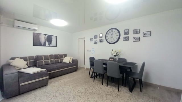 4 bedroom Apartment for sale in Torrevieja - € 210,000 (Ref: 8764415)
