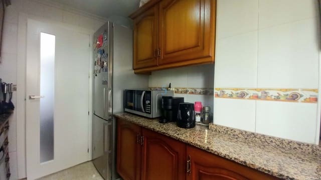4 bedroom Apartment for sale in Torrevieja - € 210,000 (Ref: 8764415)