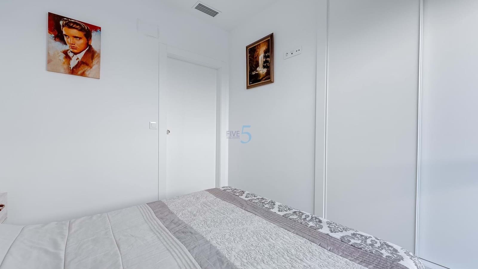 3 soveværelse Semi-Rækkehus til salg i Daya Nueva med swimmingpool - € 315.000 (Ref: 8765571)