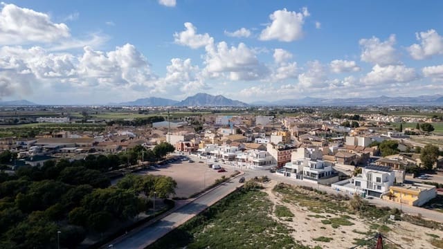 3 chambre Villa/Maison Semi-Mitoyenne à vendre à Daya Nueva avec piscine - 315 000 € (Ref: 8765571)