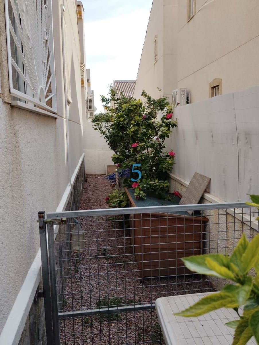 3 soveværelse Villa til salg i Ciudad Quesada med swimmingpool - € 259.900 (Ref: 8787510)