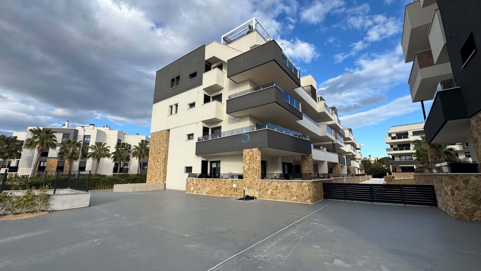 2 soveværelse Lejlighed til salg i Los Altos med swimmingpool garage - € 259.000 (Ref: 8810876)