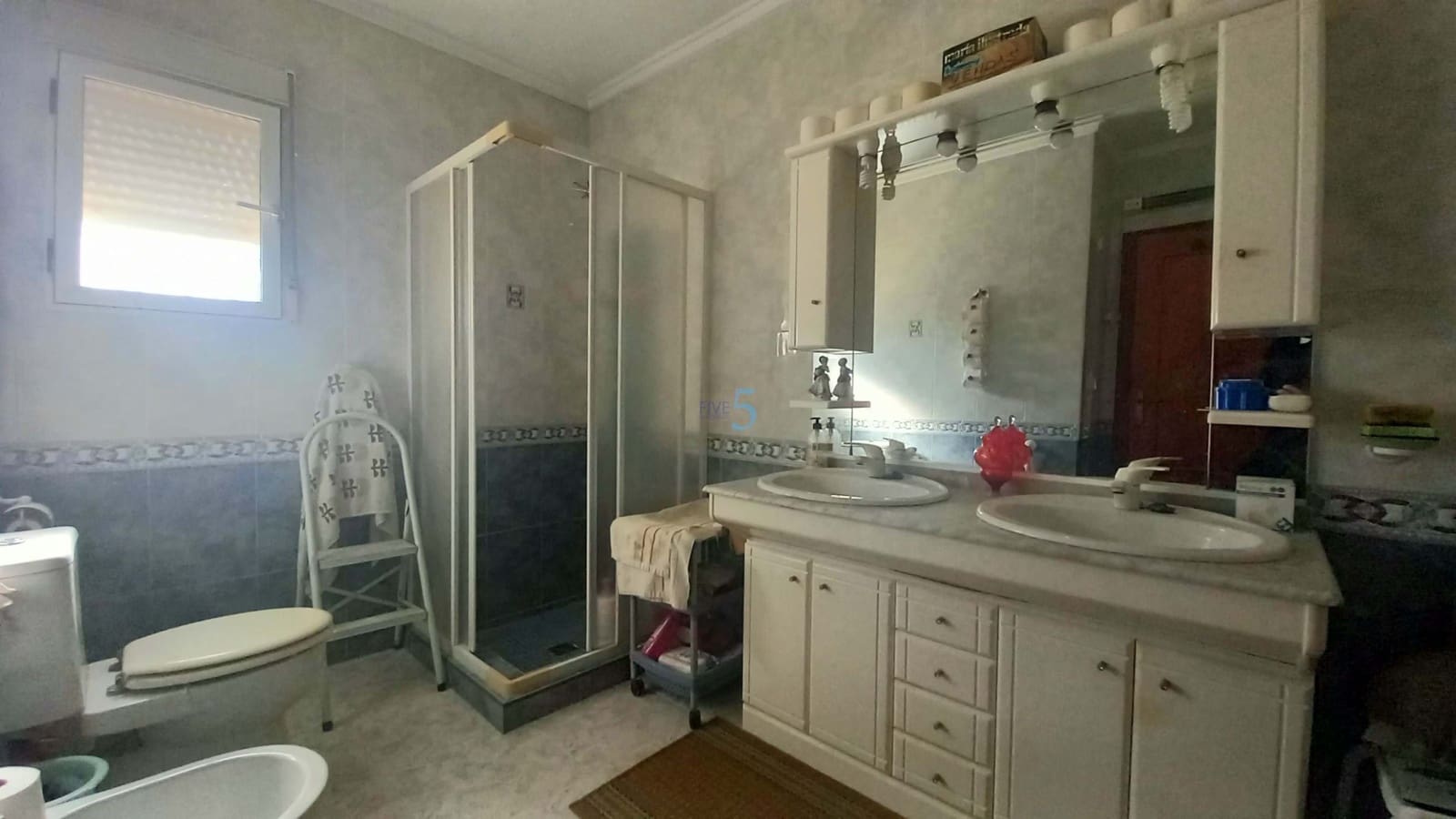 6 soveværelse Villa til salg i Torrevieja med swimmingpool garage - € 475.000 (Ref: 8813500)