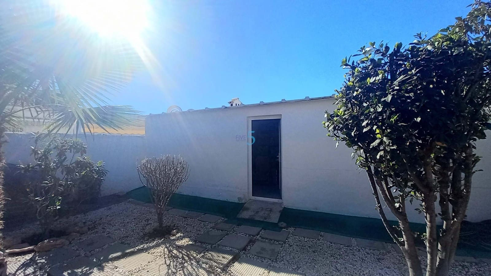 6 soveværelse Villa til salg i Torrevieja med swimmingpool garage - € 475.000 (Ref: 8813500)