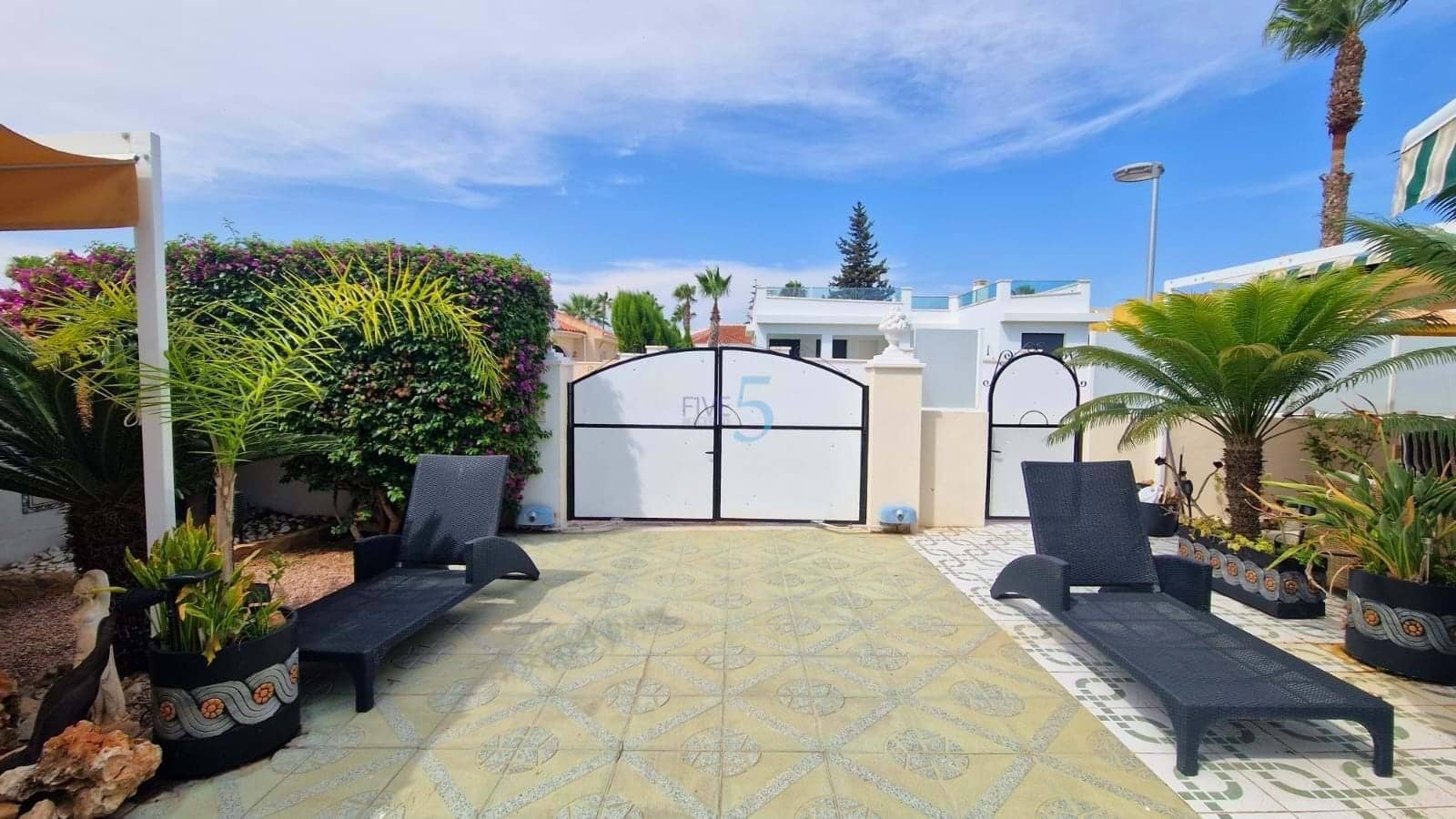 2 bedroom Villa for sale in Benijofar with pool - € 299,950 (Ref: 8816772)