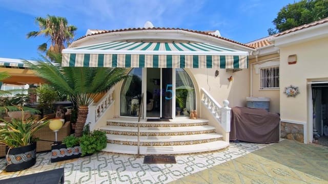 2 bedroom Villa for sale in Benijófar with pool - € 299,950 (Ref: 8816772)