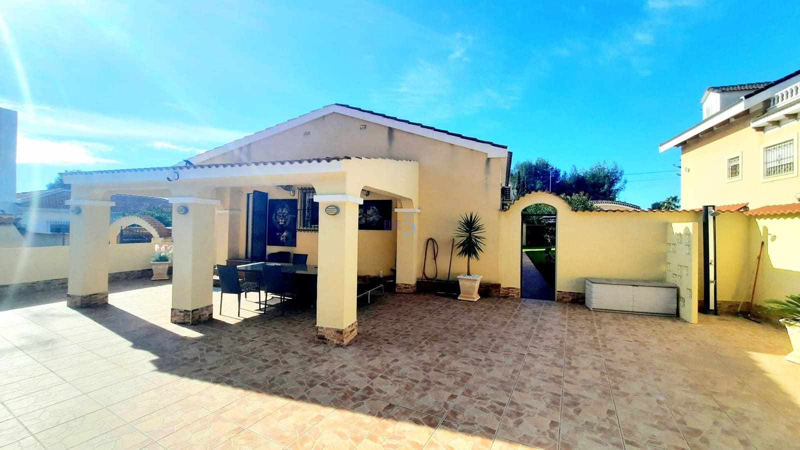 4 soveværelse Villa til salg i Pinar de Campoverde med swimmingpool garage - € 440.000 (Ref: 8837874)