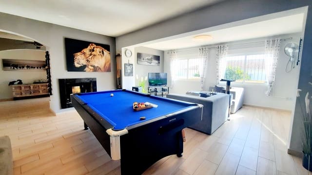 4 soveværelse Villa til salg i Pinar de Campoverde, Pilar de la Horadada med swimmingpool garage - € 440.000 (Ref: 8837874)